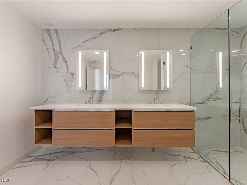 22700 Lake, Unit 406, Rocky River, OH 44116 Photo 17