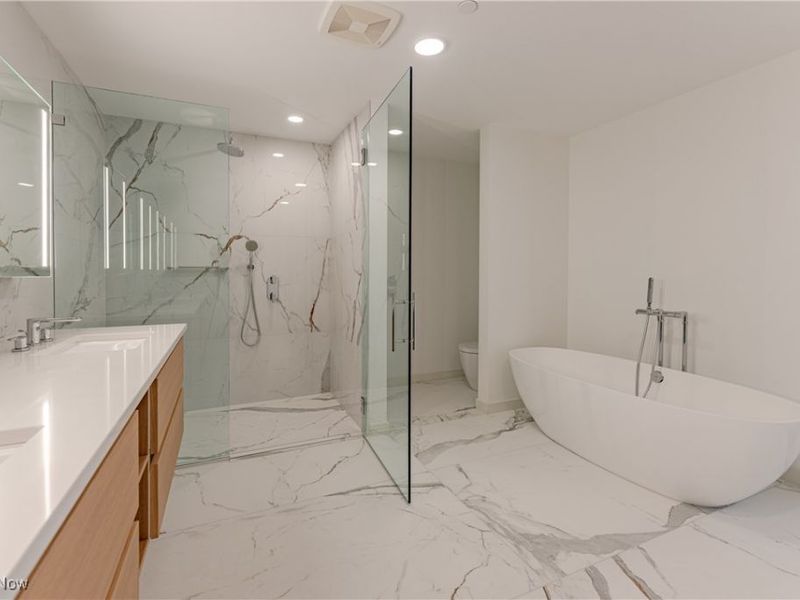 22700 Lake, Unit 406, Rocky River, OH 44116 Photo 18