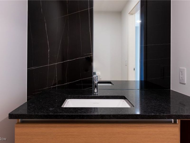 22700 Lake, Unit 406, Rocky River, OH 44116 Photo 19