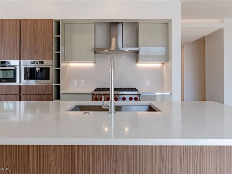 22700 Lake, Unit 406, Rocky River, OH 44116 Photo 5