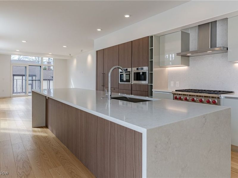 22700 Lake, Unit 406, Rocky River, OH 44116 Photo 6