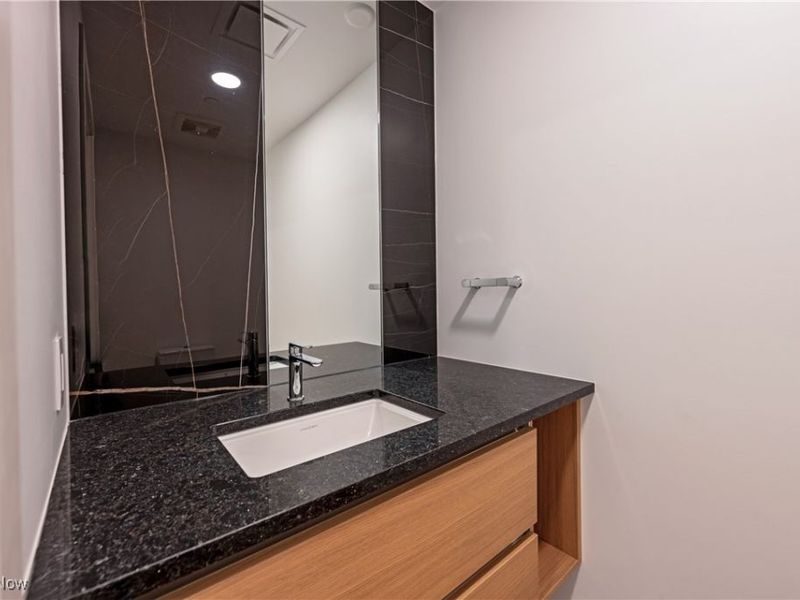 22700 Lake Road, Unit 306, Rocky River, OH 44116 Photo 24