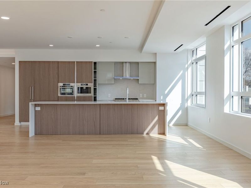 22700 Lake Road, Unit 306, Rocky River, OH 44116 Photo 3