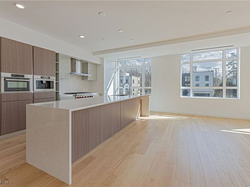 22700 Lake Road, Unit 306, Rocky River, OH 44116 Photo 6