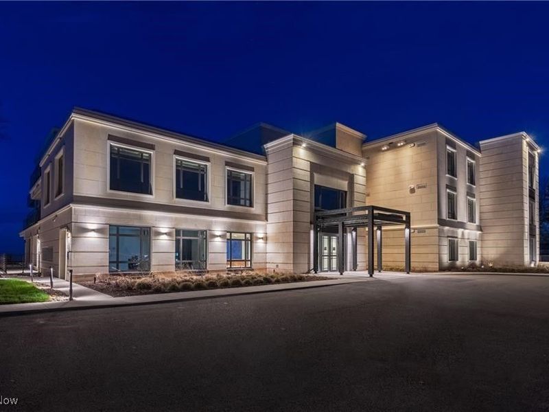 22700 Lake Road, Unit 305, Rocky River, OH 44116 Photo 1