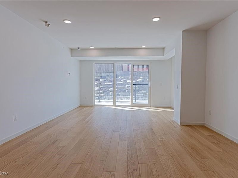 22700 Lake Road, Unit 305, Rocky River, OH 44116 Photo 9