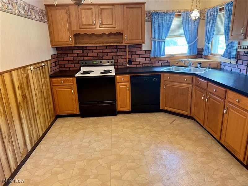 8158 State Route 43, Streetsboro, OH 44241 Photo 3