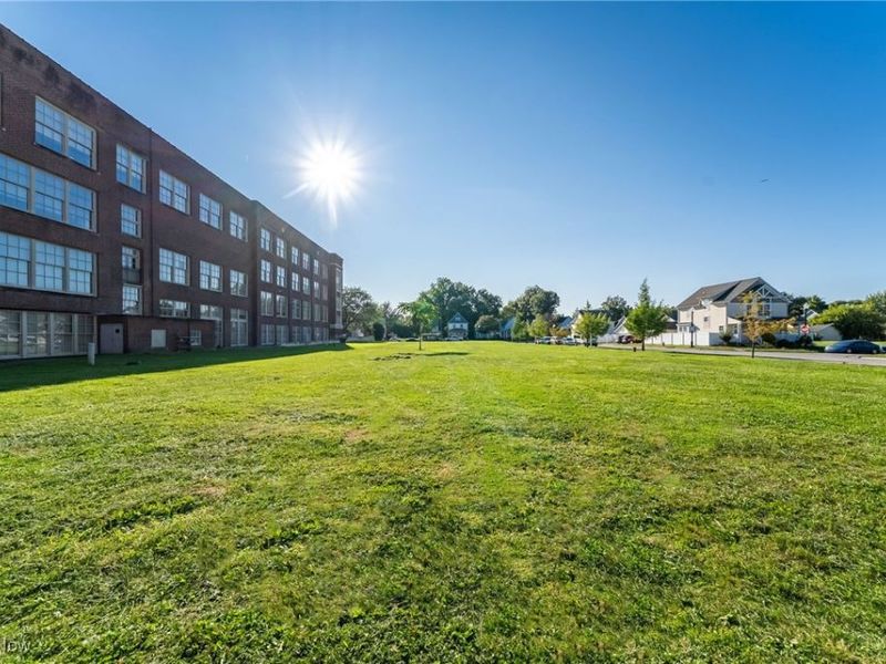 W Tech Avenue, Cleveland, OH 44102 Photo 2