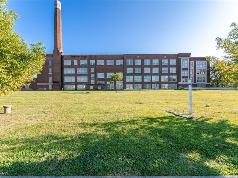 W Tech Avenue, Cleveland, OH 44102 Photo 4