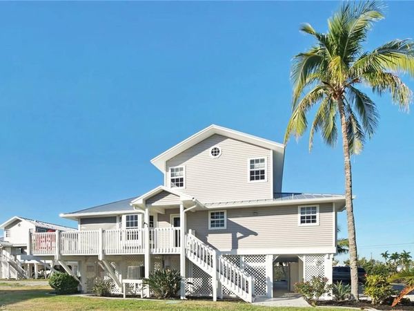 2258 Palm AVE , ST. JAMES CITY, FL 33956