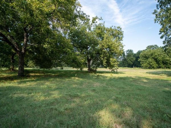 10902 Clear Creek Road W, Sanger, TX 76266