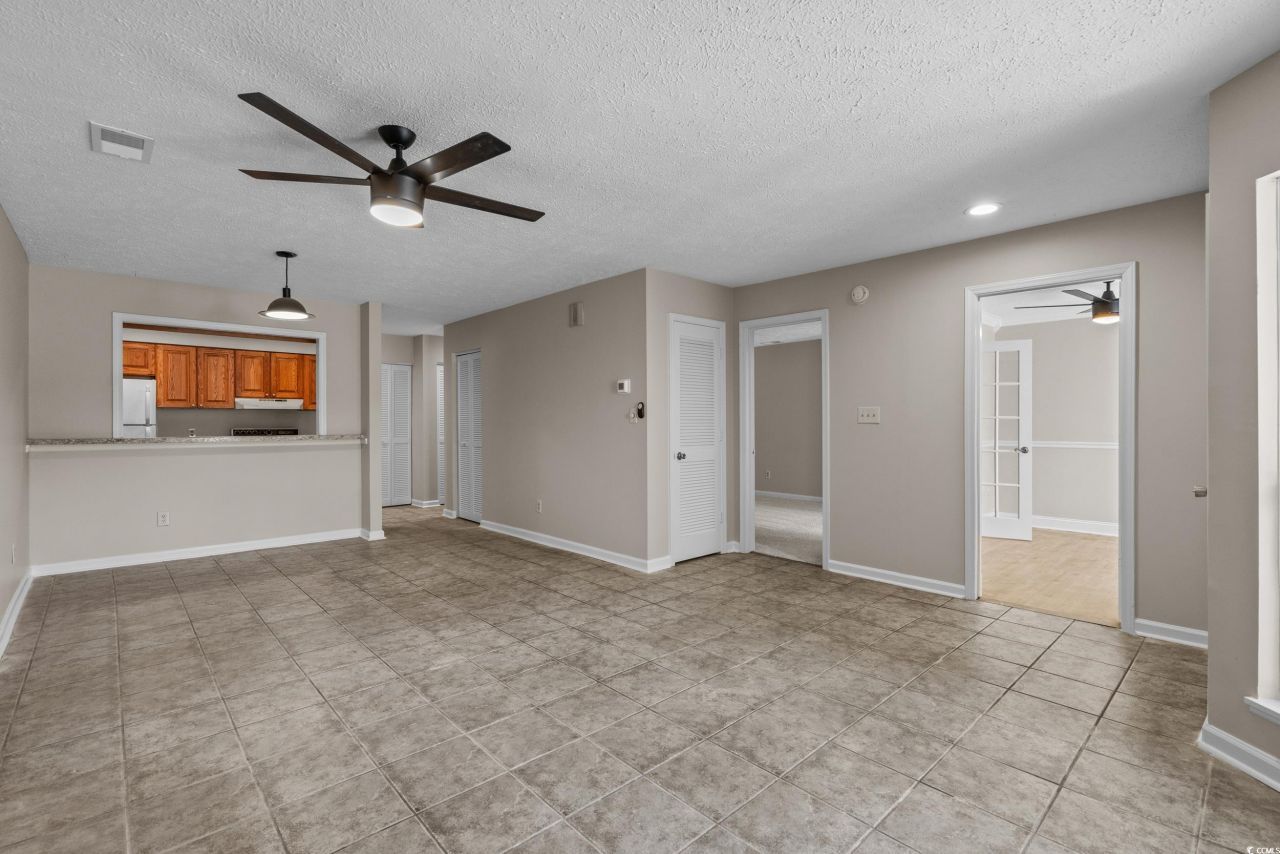 900 Courtyard Dr. Photo 13