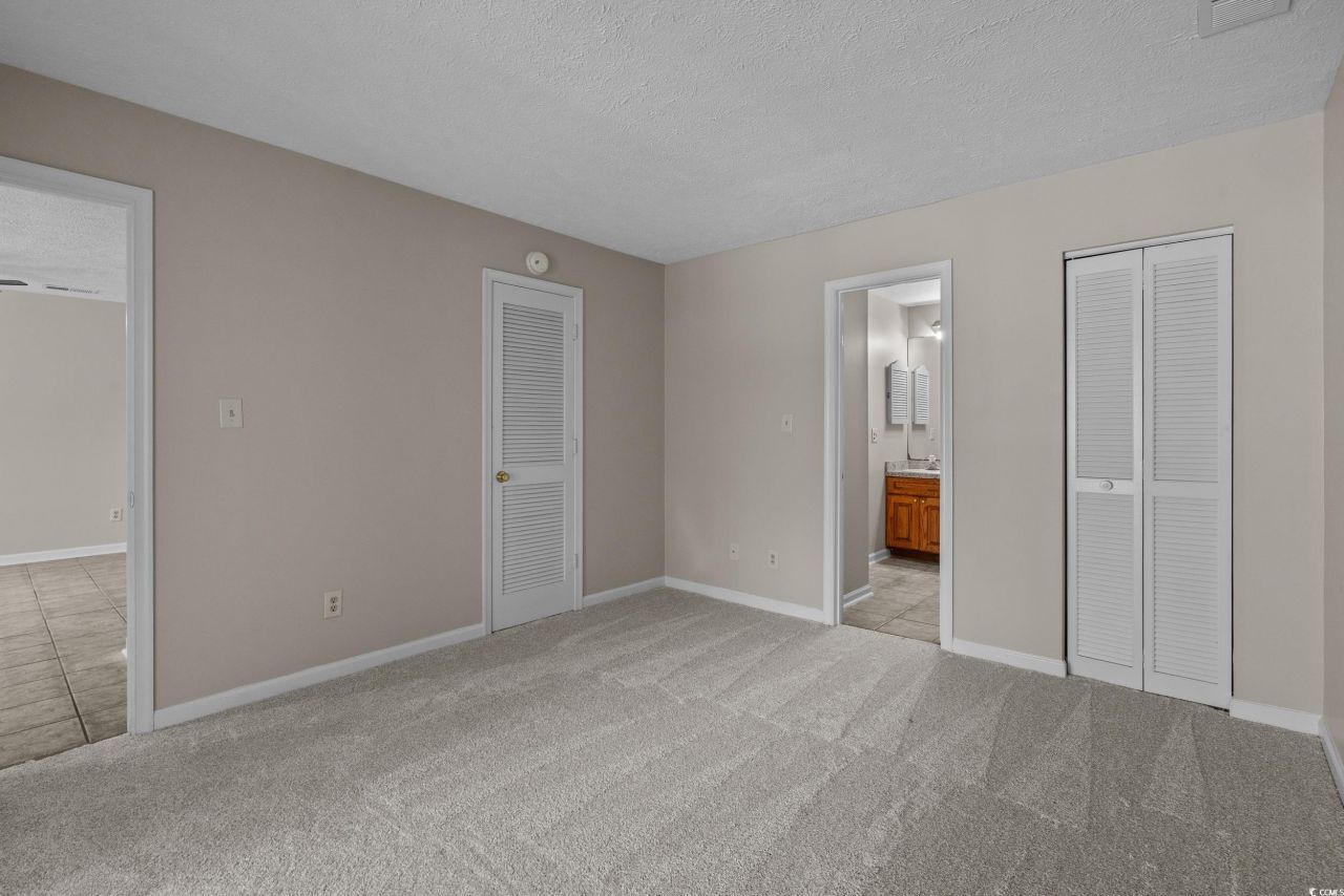 900 Courtyard Dr. Photo 20