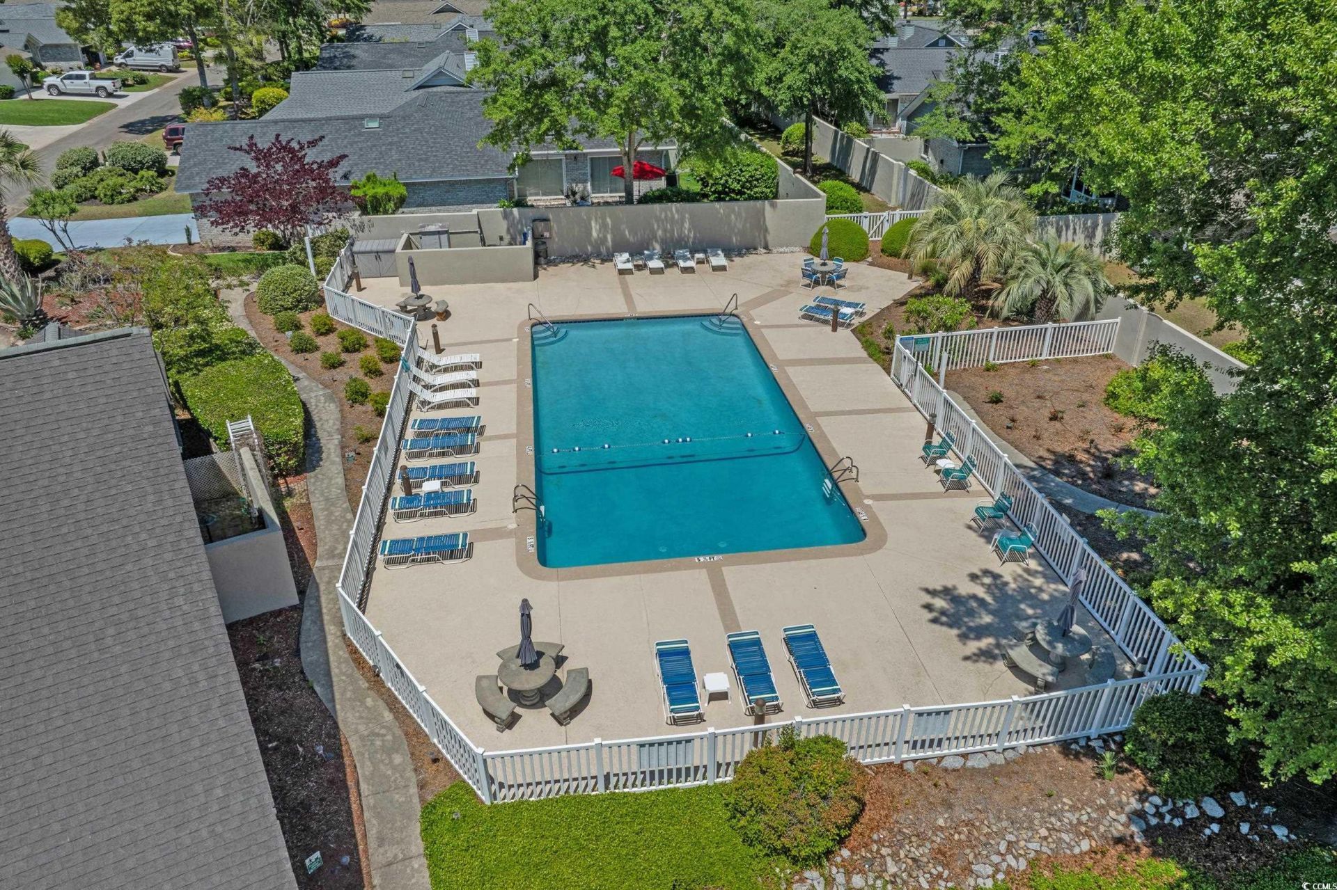 900 Courtyard Dr. Photo 27