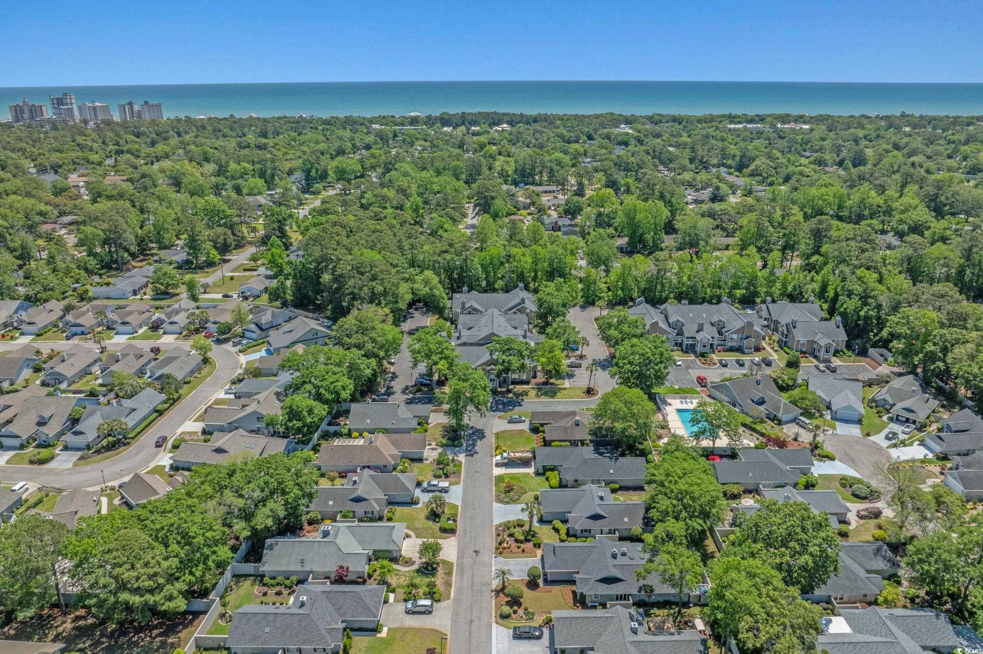 900 Courtyard Dr. Photo 29