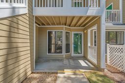 900 Courtyard Dr. photo 4