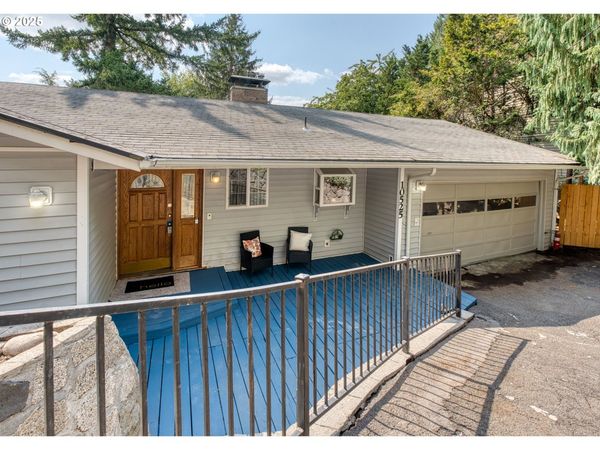 10525 SW 63RD DR, Portland, OR 97219