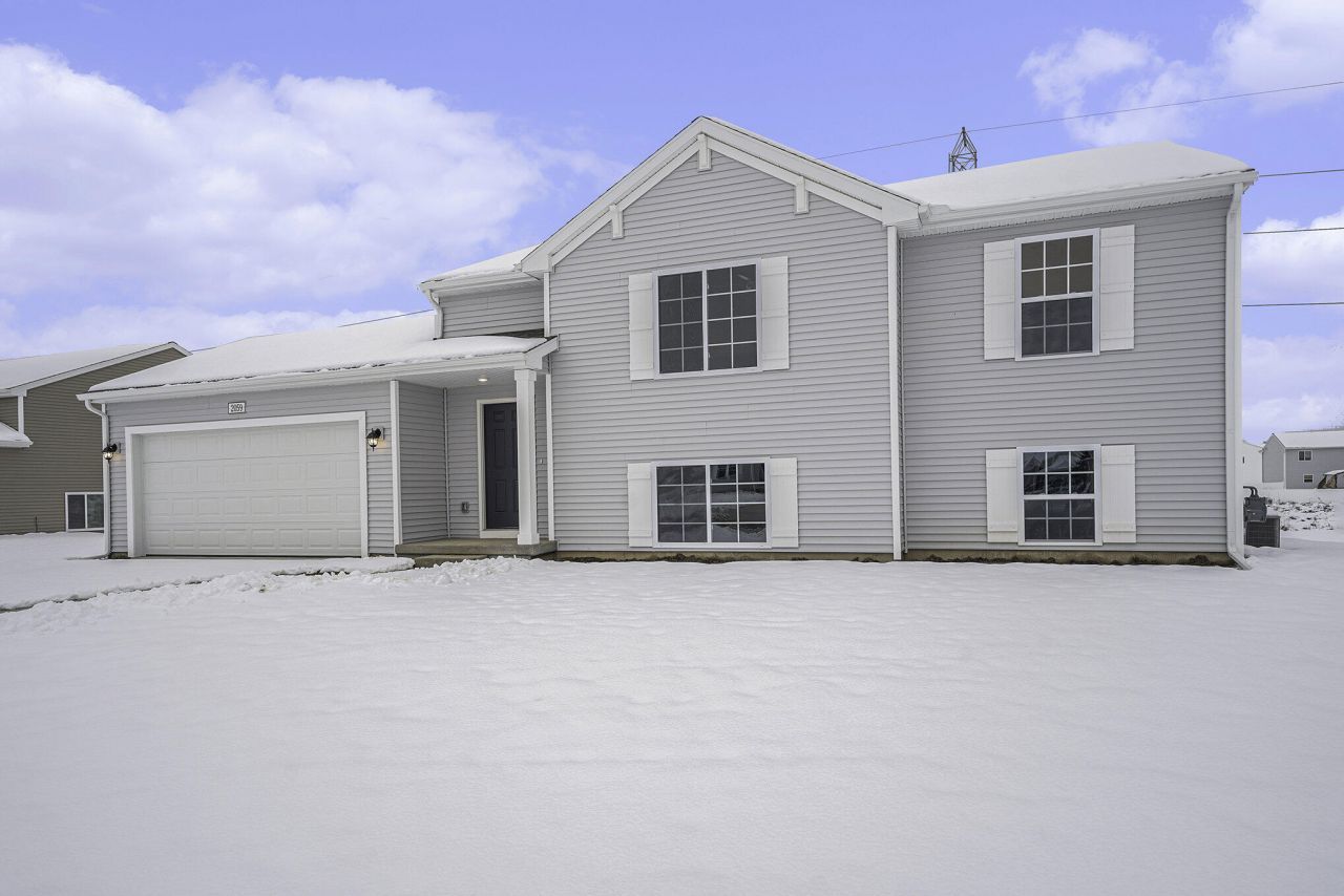 18264 Loganwood Trail, Battle Creek, MI 49017 Main Photo