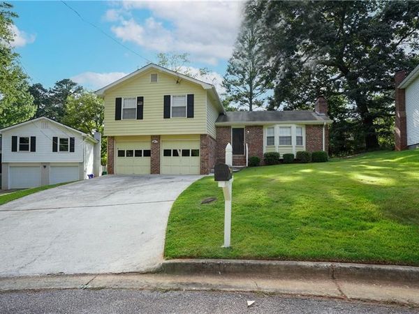 2063 Wellborn Close, Lithonia, GA 30058