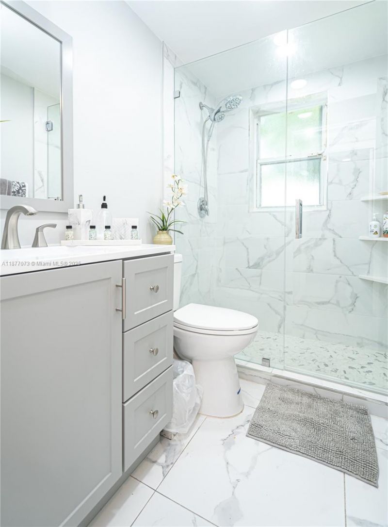 15905 SW 83rd Ter, Miami, FL 33193 Photo