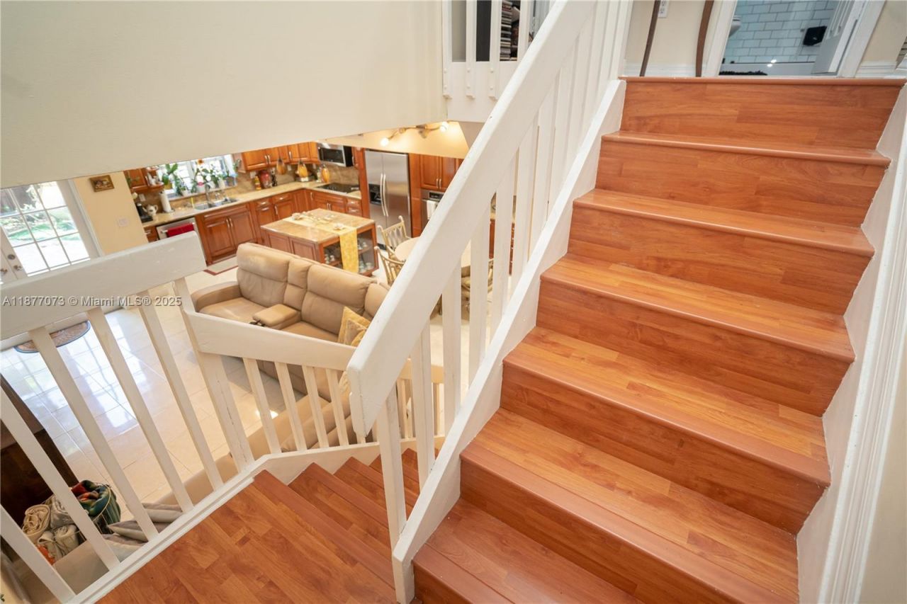 15905 SW 83rd Ter, Miami, FL 33193 Photo