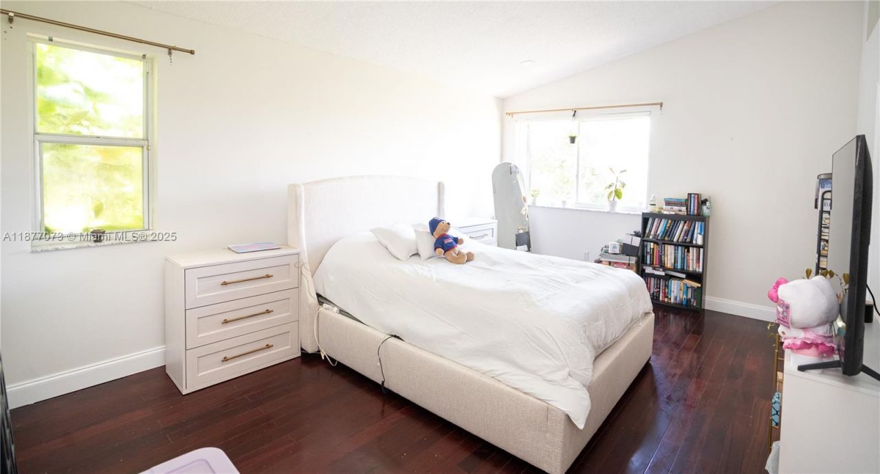 15905 SW 83rd Ter, Miami, FL 33193 Photo