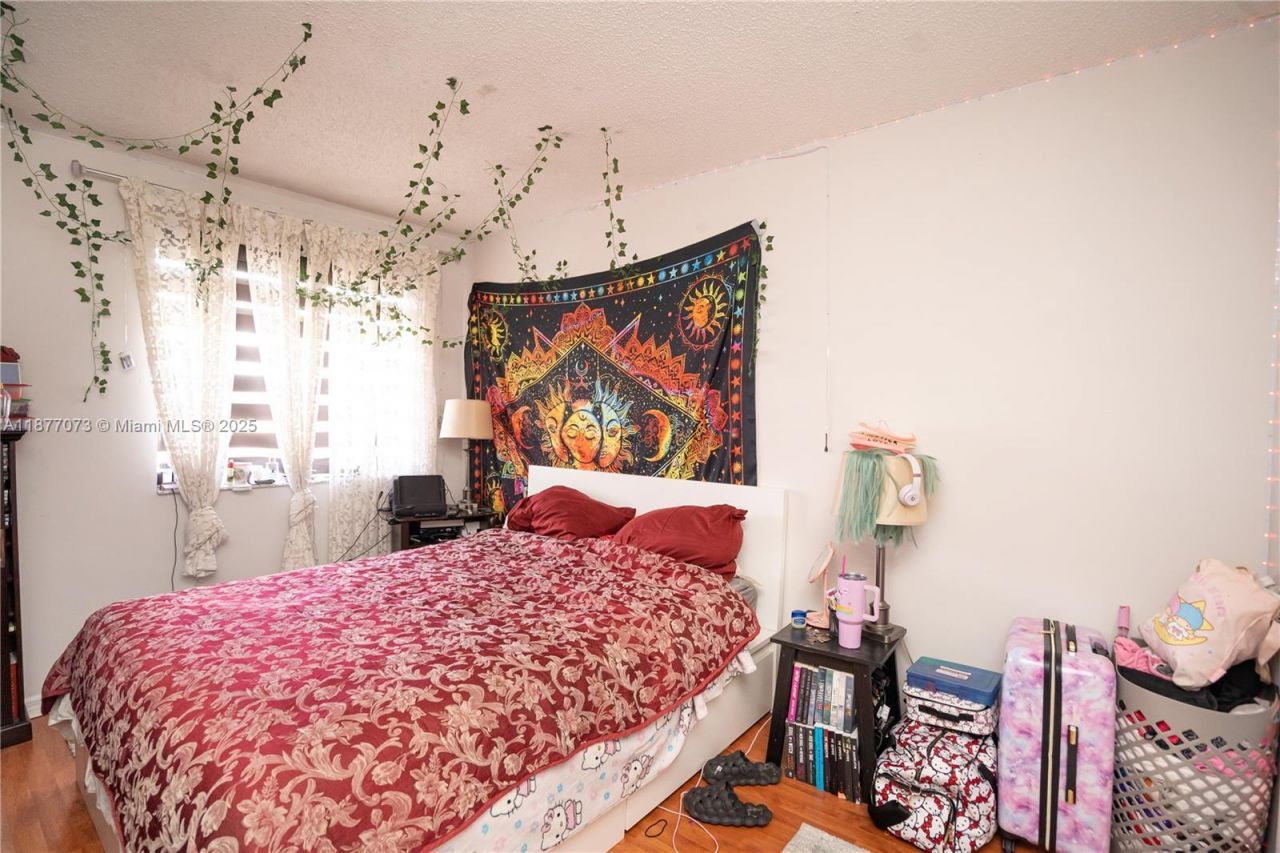 15905 SW 83rd Ter, Miami, FL 33193 Photo