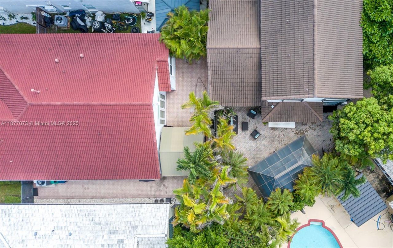 15905 SW 83rd Ter, Miami, FL 33193 Photo