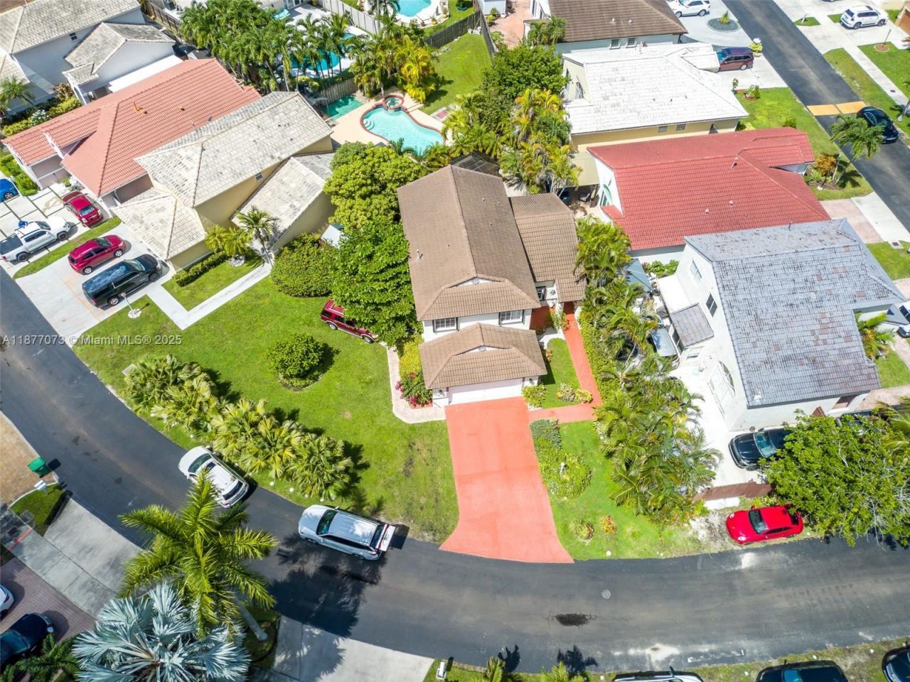 15905 SW 83rd Ter, Miami, FL 33193 Photo