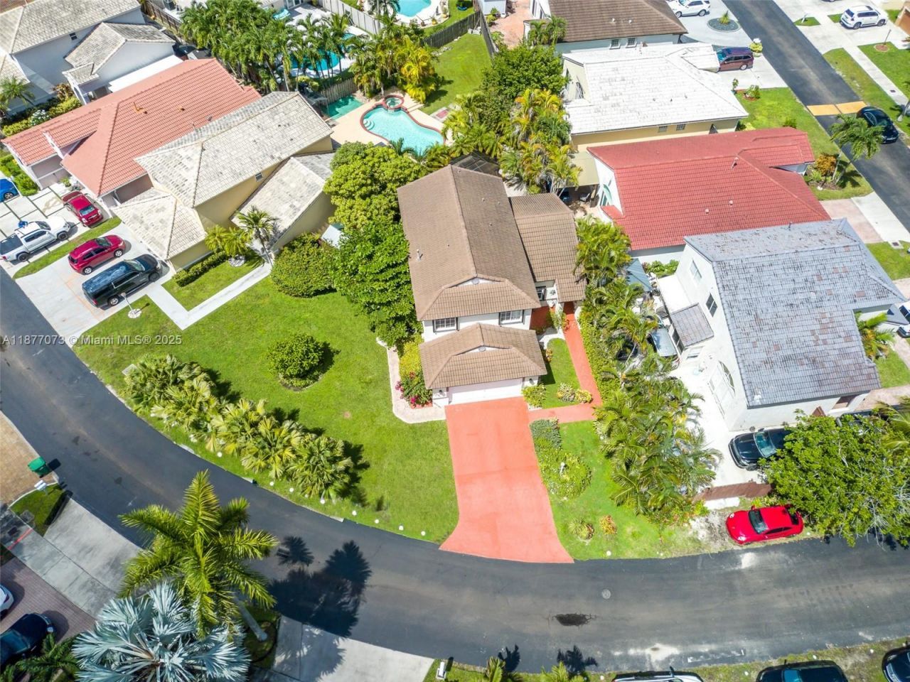 15905 SW 83rd Ter, Miami, FL 33193 Photo