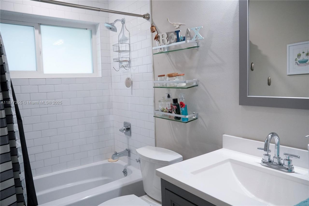 4401 NW 45th St, Tamarac, FL 33319 Photo