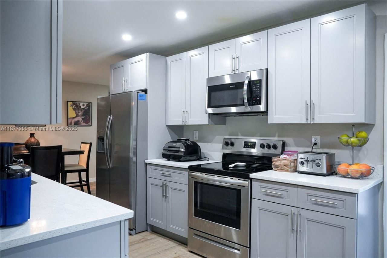 4401 NW 45th St, Tamarac, FL 33319 Photo