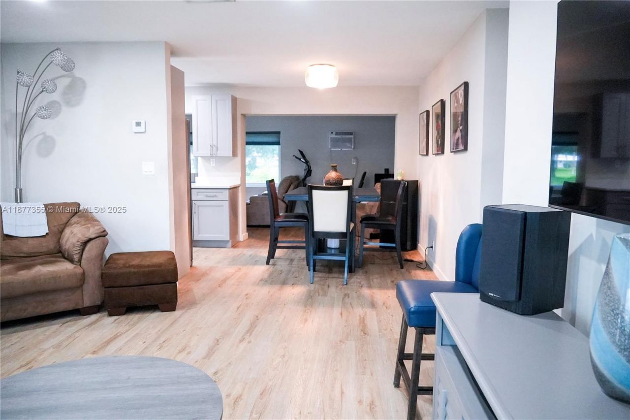 4401 NW 45th St, Tamarac, FL 33319 Photo