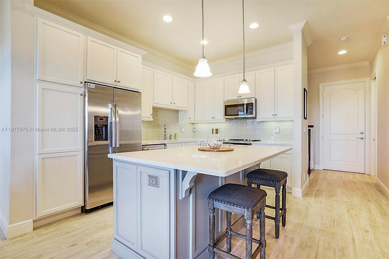 140 Ocean Breeze Dr, Juno Beach, FL 33408 Photo