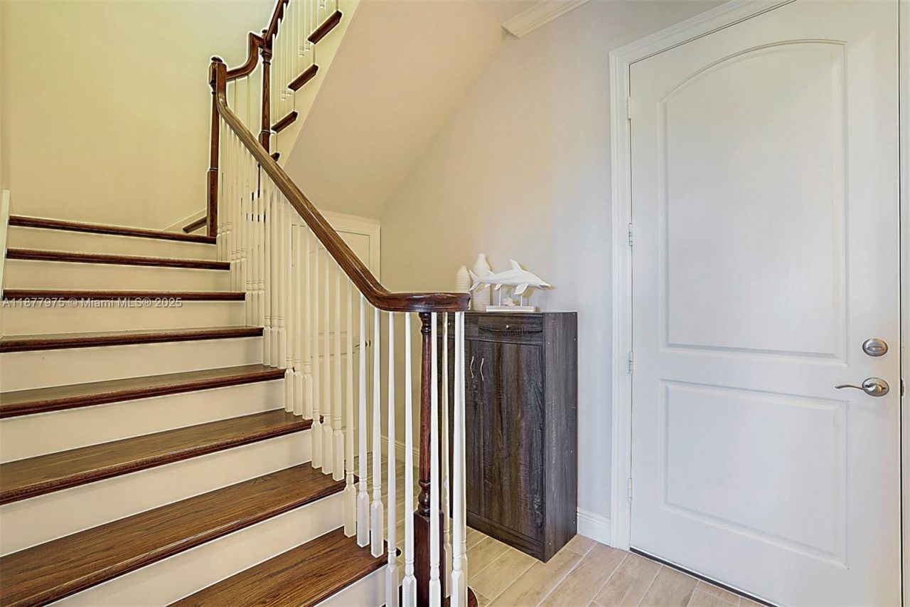 140 Ocean Breeze Dr, Juno Beach, FL 33408 Photo