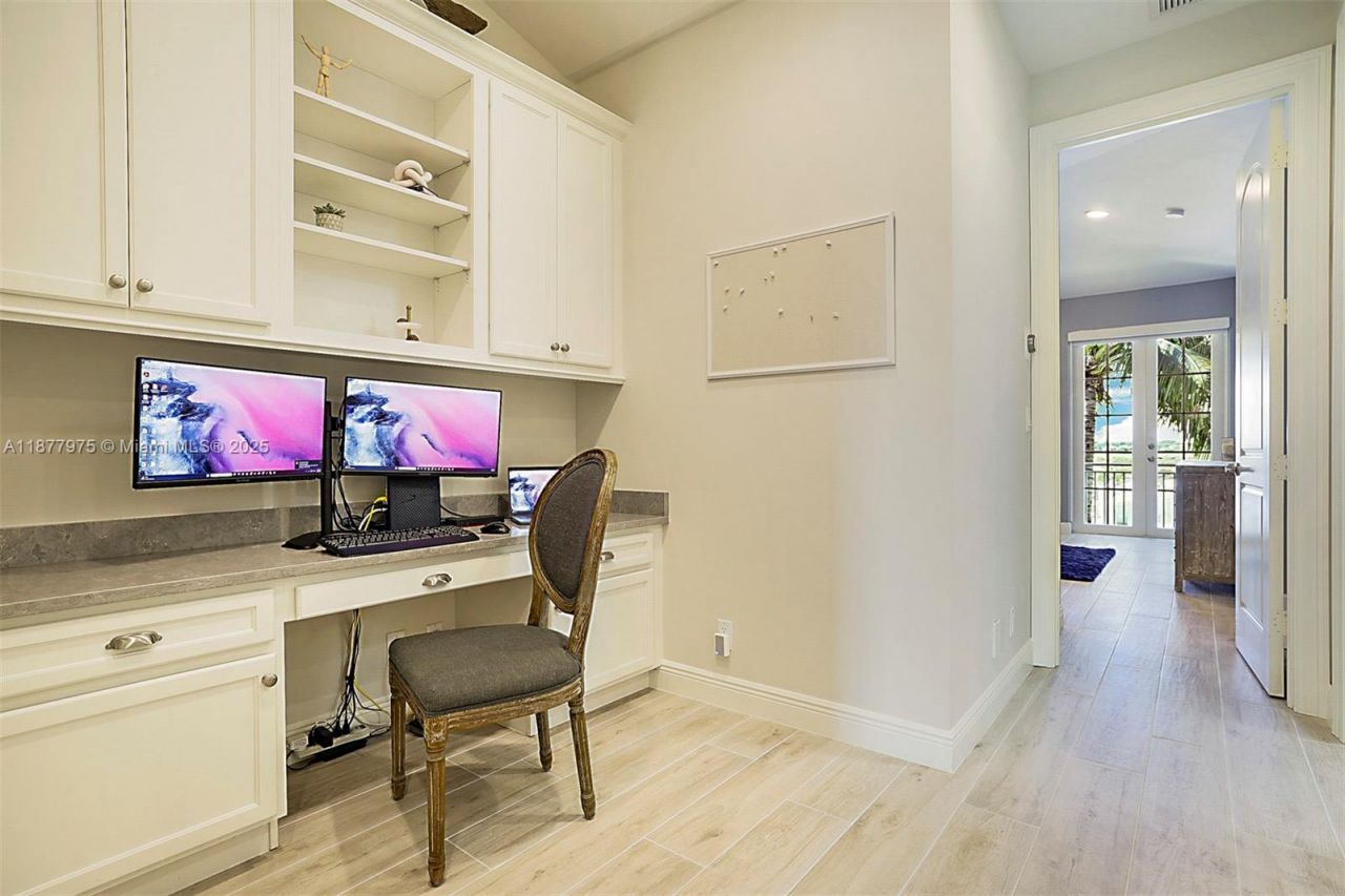 140 Ocean Breeze Dr, Juno Beach, FL 33408 Photo