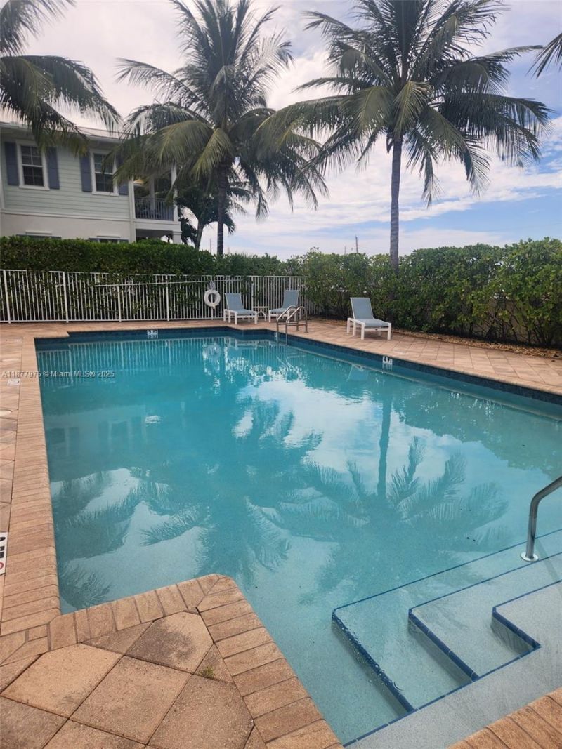 140 Ocean Breeze Dr, Juno Beach, FL 33408 Photo