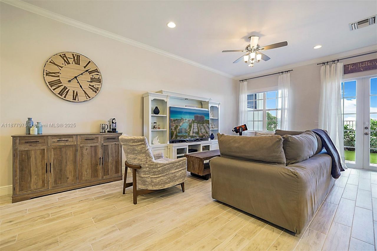 140 Ocean Breeze Dr, Juno Beach, FL 33408 Photo