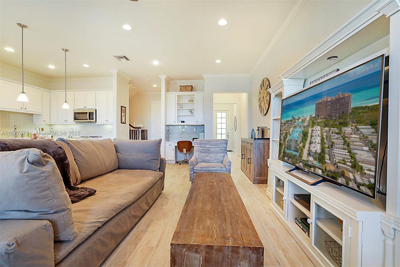 140 Ocean Breeze Dr, Juno Beach, FL 33408 Photo