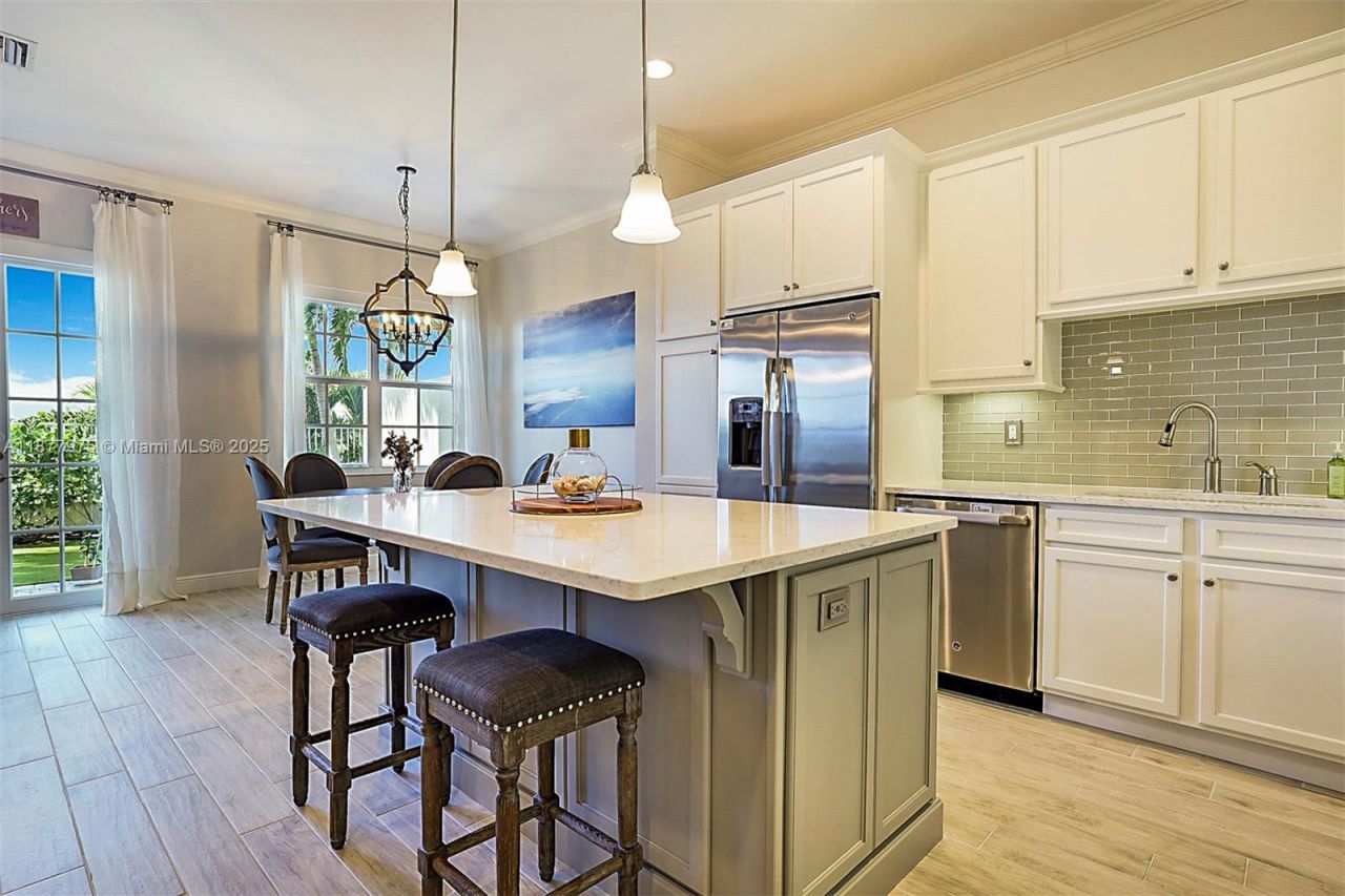 140 Ocean Breeze Dr, Juno Beach, FL 33408 Photo