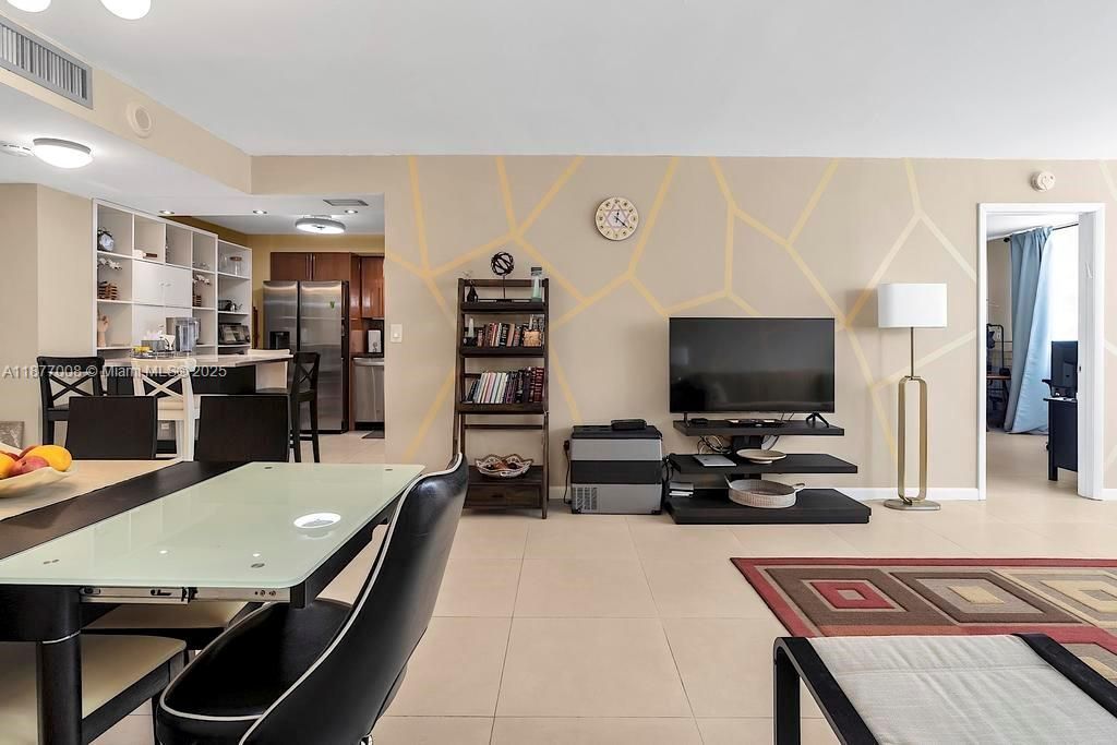 251 174th St, Unit 708, Sunny Isles Beach, FL 33160 Photo