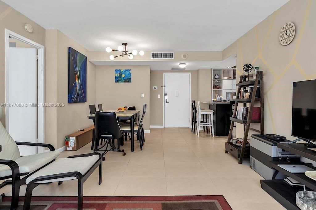 251 174th St, Unit 708, Sunny Isles Beach, FL 33160 Photo