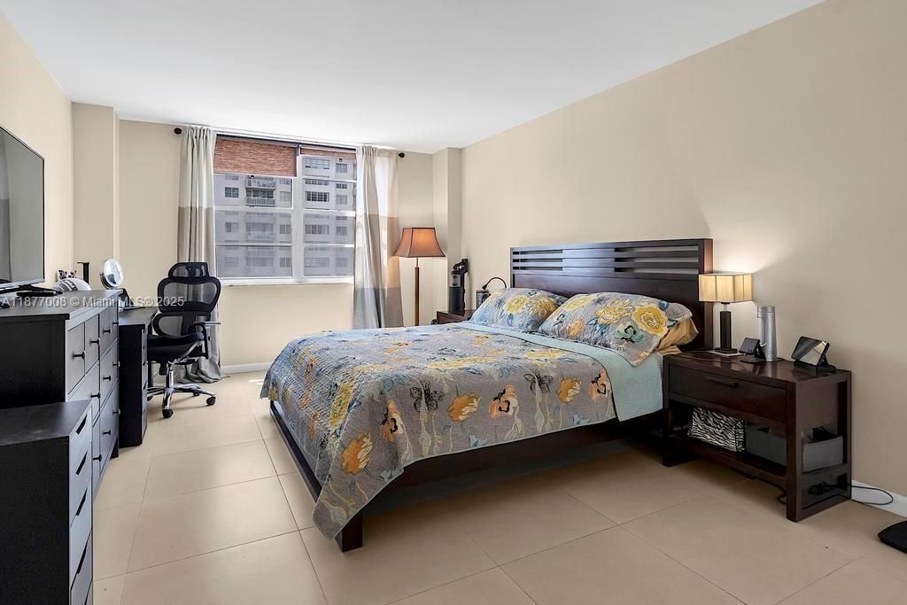 251 174th St, Unit 708, Sunny Isles Beach, FL 33160 Photo