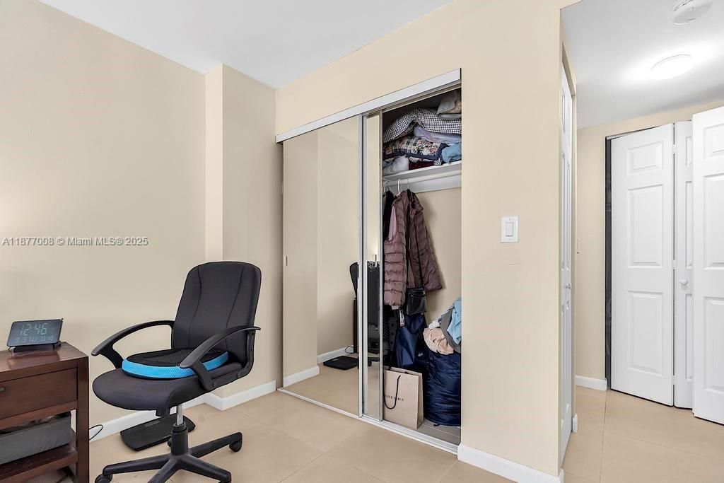 251 174th St, Unit 708, Sunny Isles Beach, FL 33160 Photo