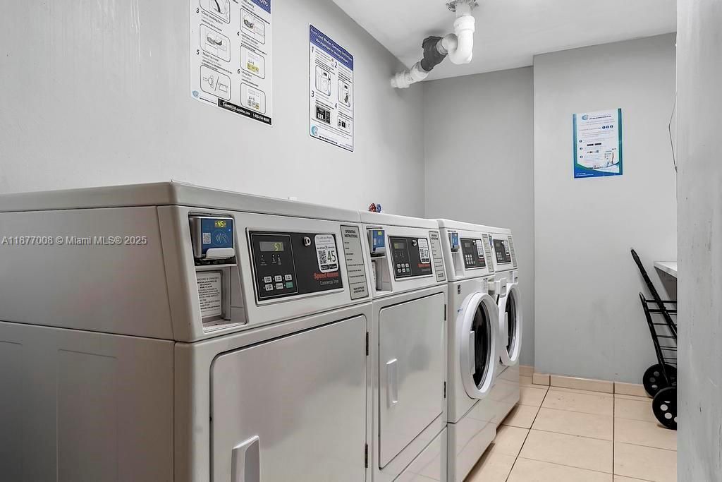 251 174th St, Unit 708, Sunny Isles Beach, FL 33160 Photo