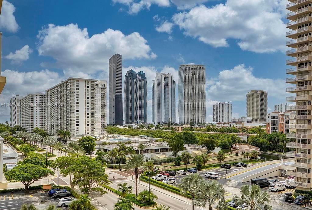 251 174th St, Unit 708, Sunny Isles Beach, FL 33160 Photo