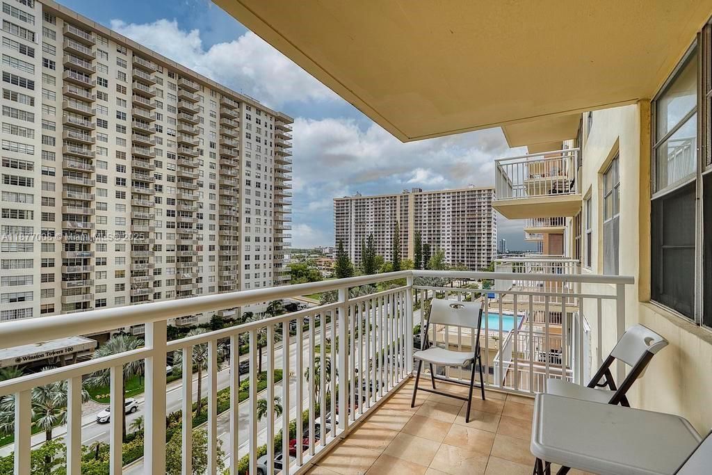 251 174th St, Unit 708, Sunny Isles Beach, FL 33160 Photo