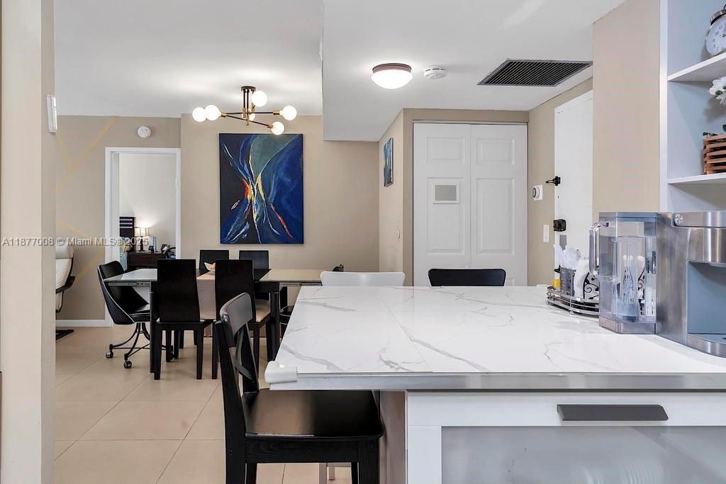 251 174th St, Unit 708, Sunny Isles Beach, FL 33160 Photo