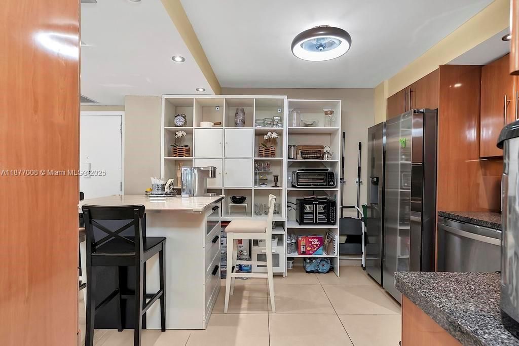 251 174th St, Unit 708, Sunny Isles Beach, FL 33160 Photo