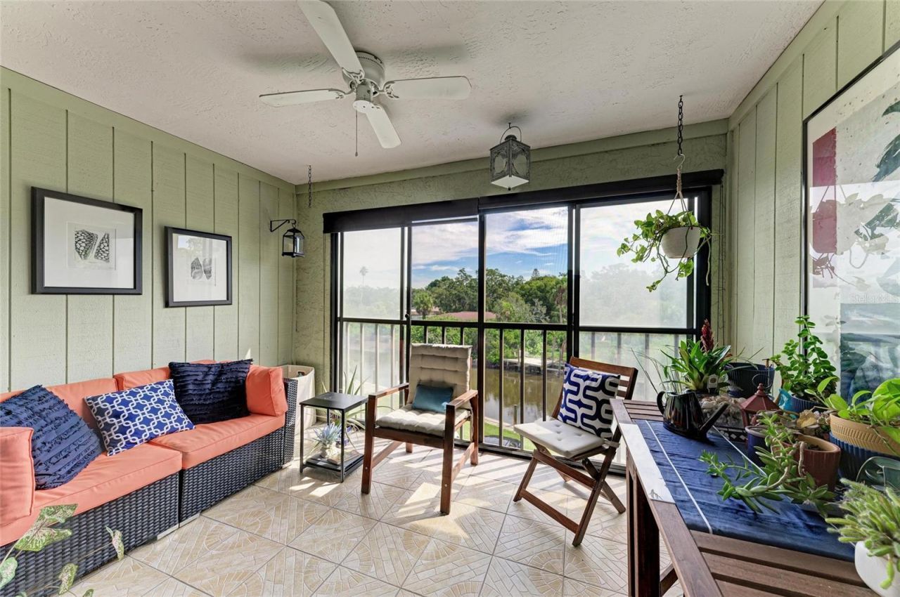 2124 Tamiami Trail, Unit 207, Sarasota, FL 34234 Photo